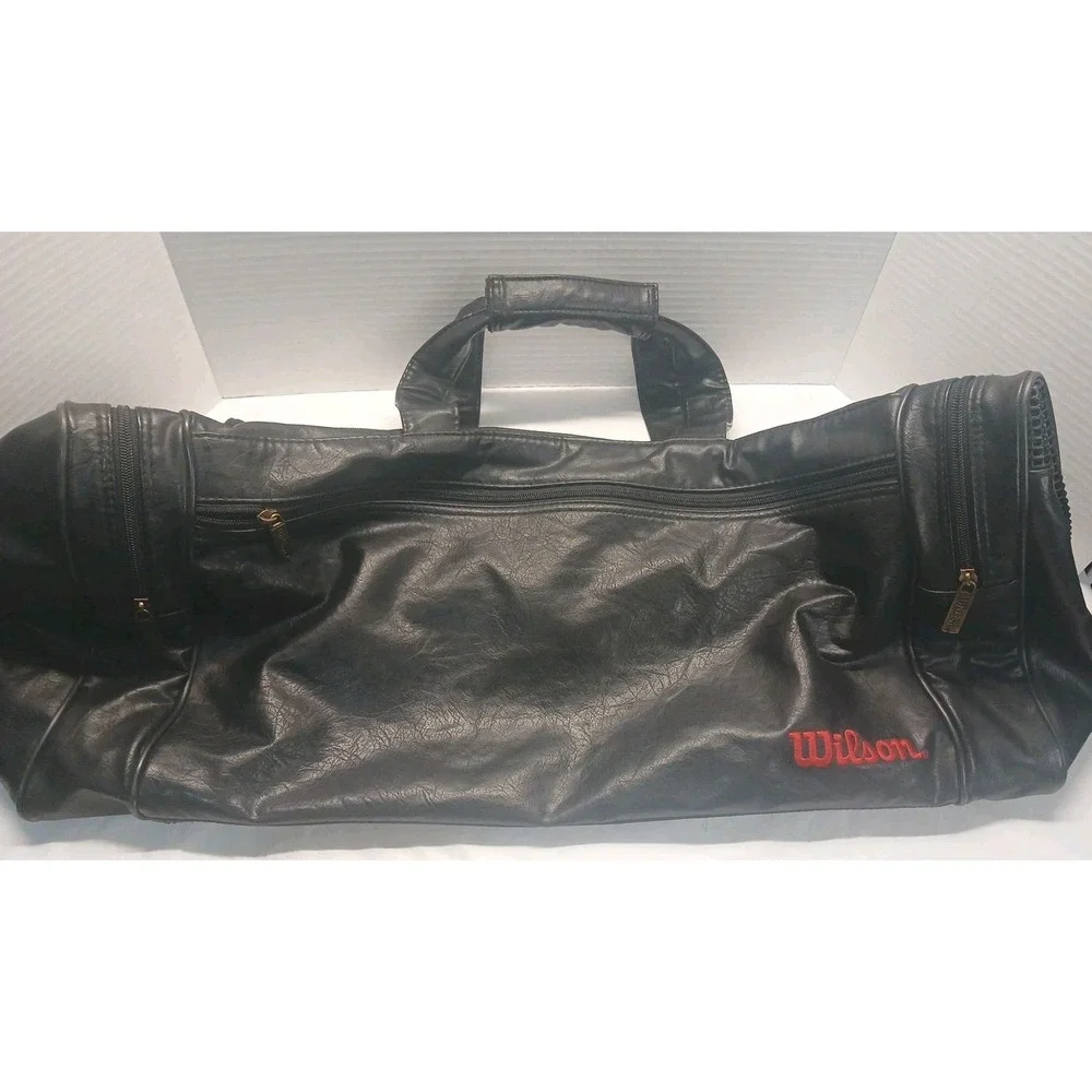 Vtg 90s WILSON Leather Gym /Sports/ Duffle /Carry On Bag 4 Zip Compartments 24